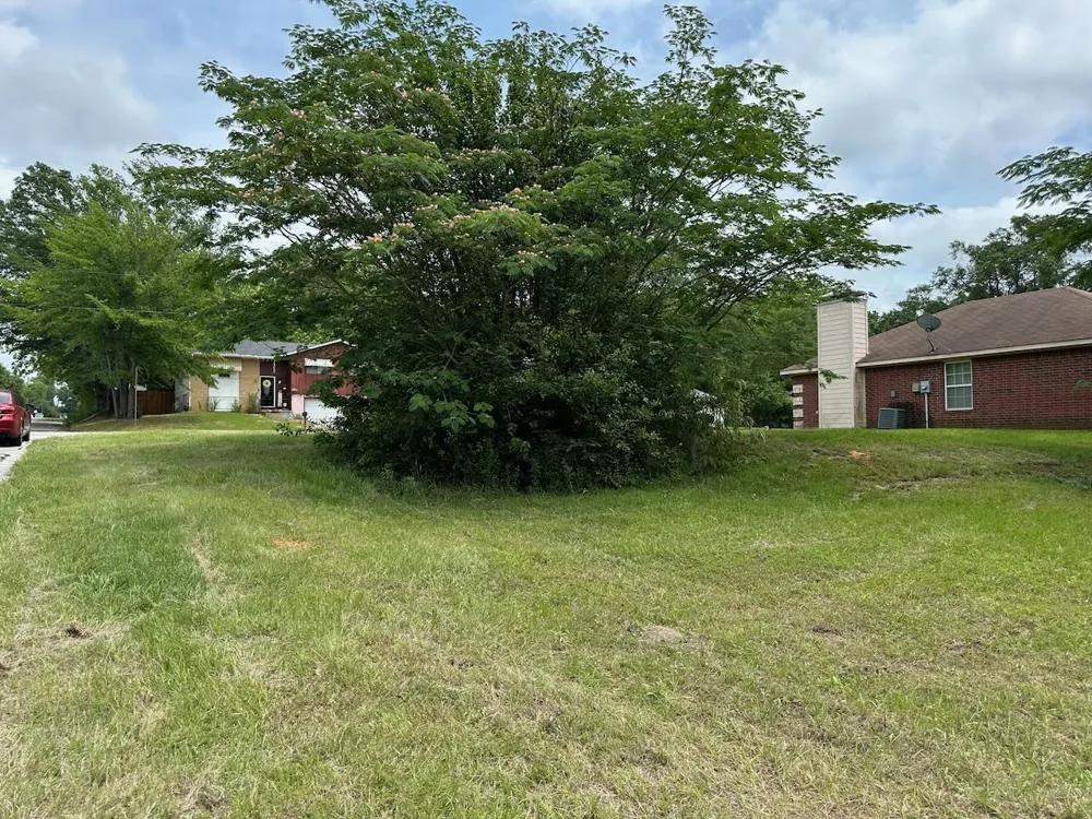 1610 Hill Avenue Tyler, TX 75702