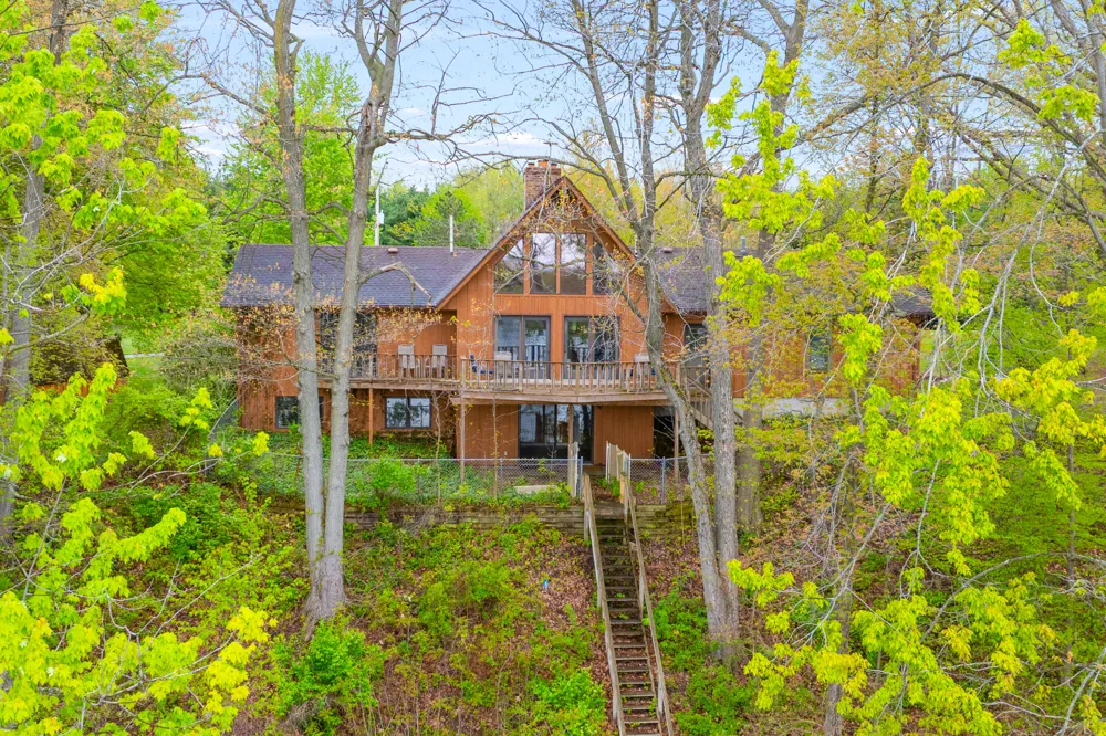 28323 Northern Bluff Drive Pine Grove Township, MI 49055