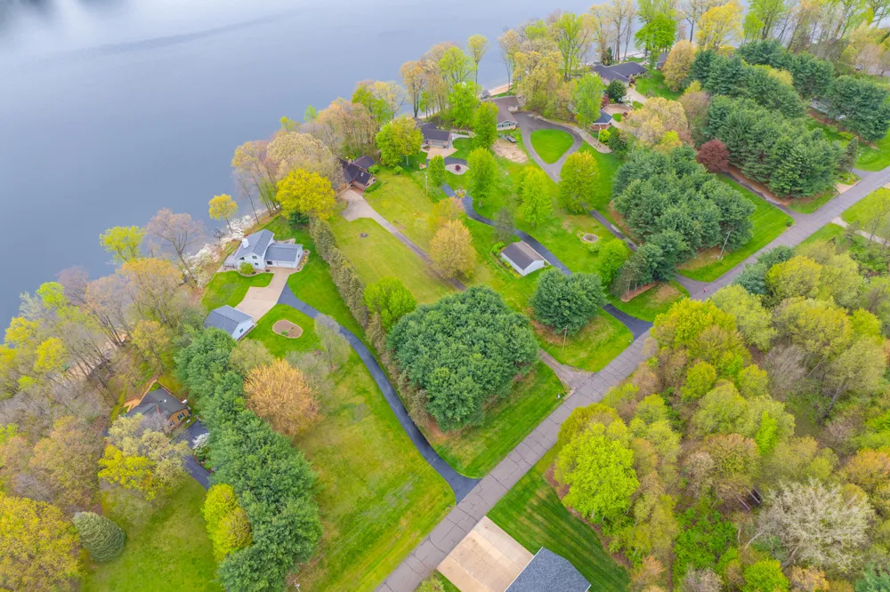 28323 Northern Bluff Drive Pine Grove Township, MI 49055