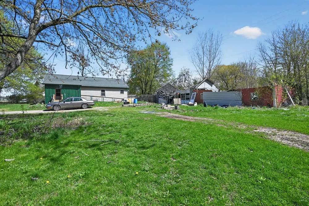 5142 State Road Emerson Township, MI 48801