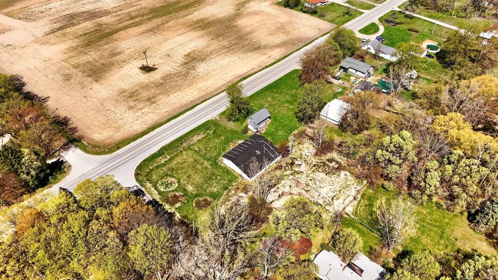 5142 State Road Emerson Township, MI 48801