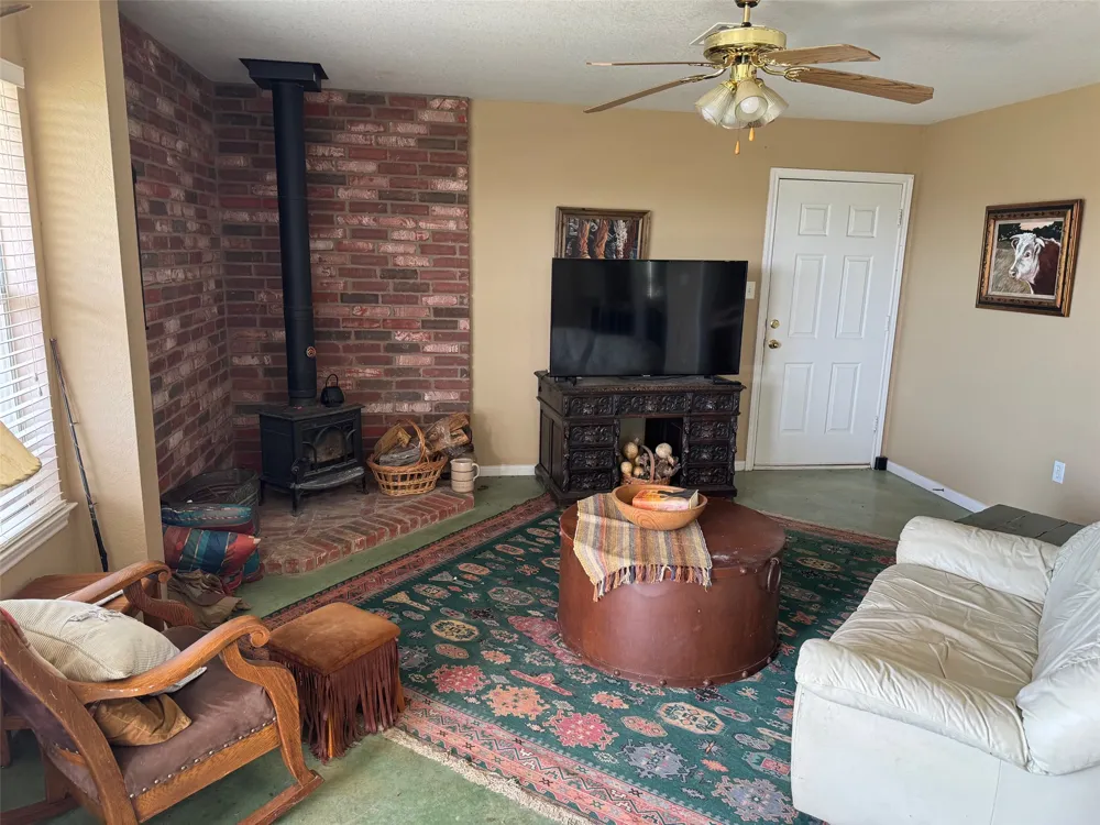 460 Private Road 1236 Lampasas, TX 76550