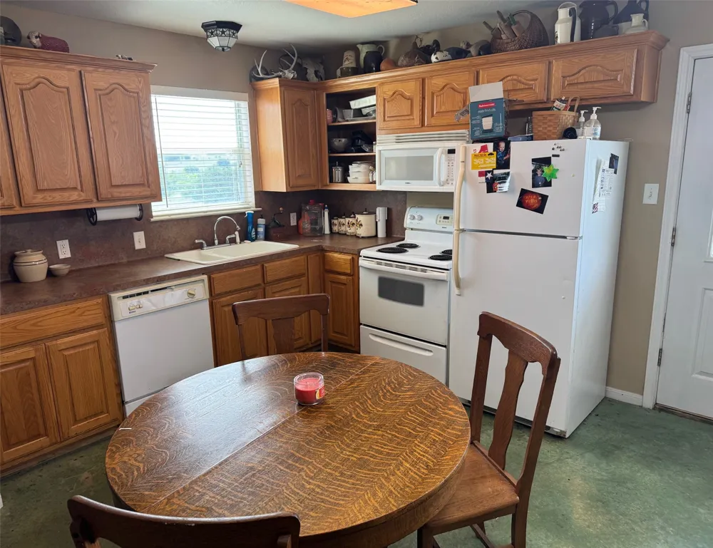 460 Private Road 1236 Lampasas, TX 76550
