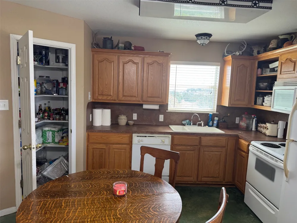 460 Private Road 1236 Lampasas, TX 76550
