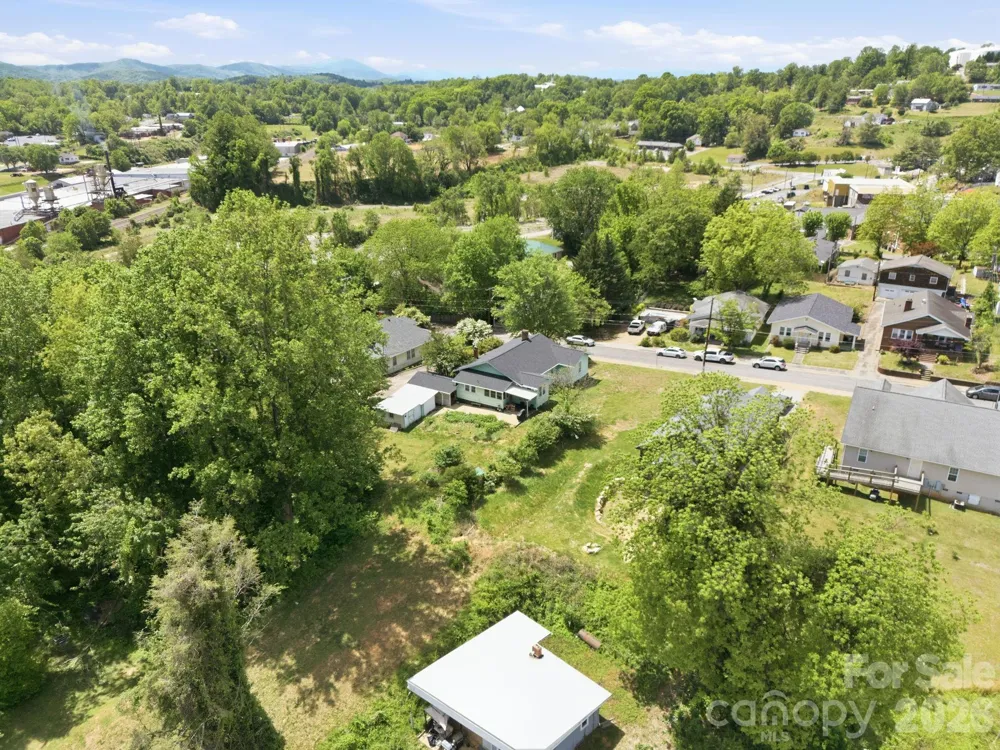 77 Pulliam Street Marion, NC 28752