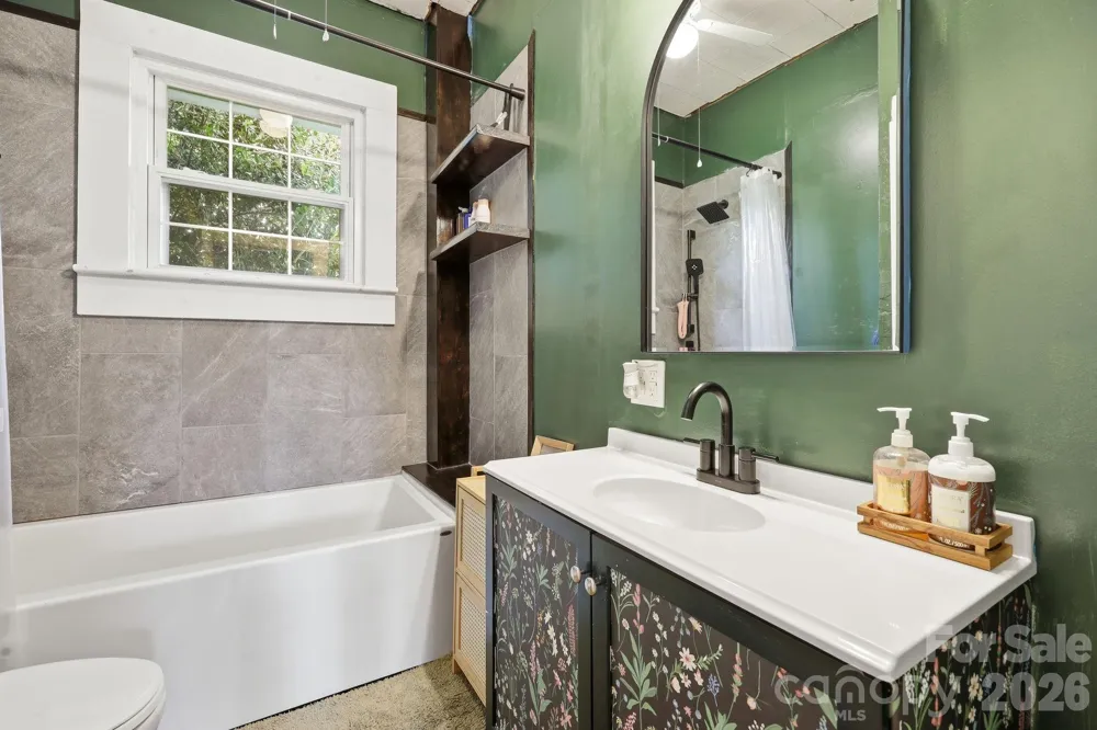77 Pulliam Street Marion, NC 28752