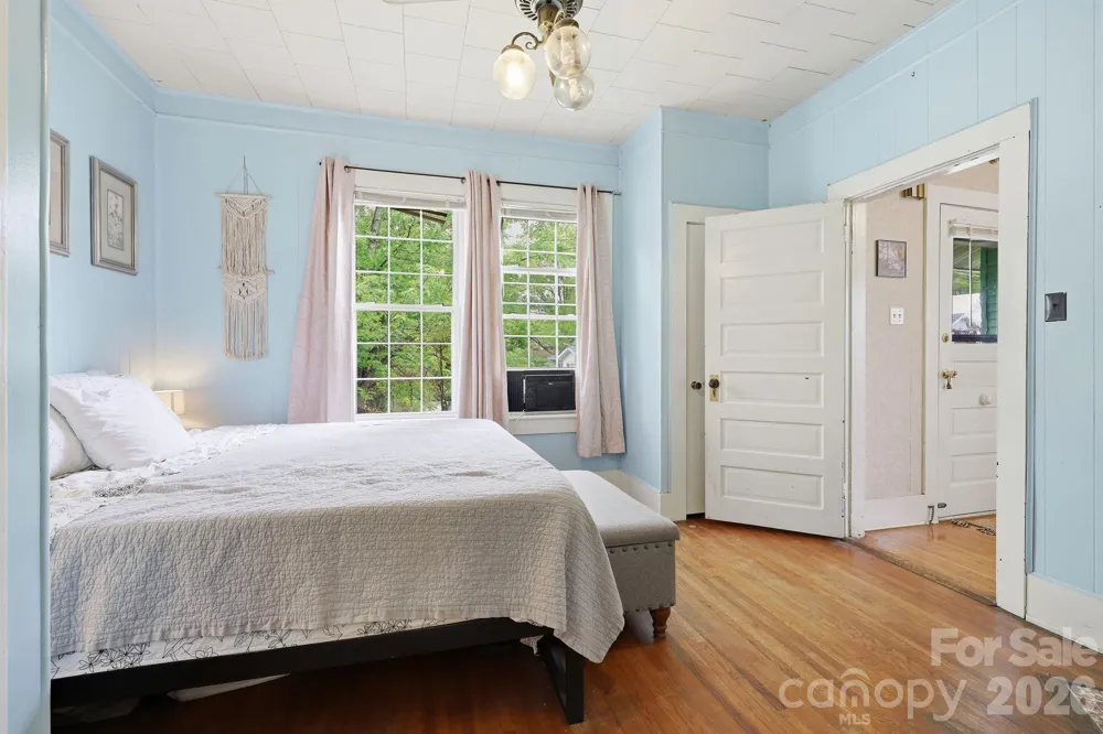 77 Pulliam Street Marion, NC 28752