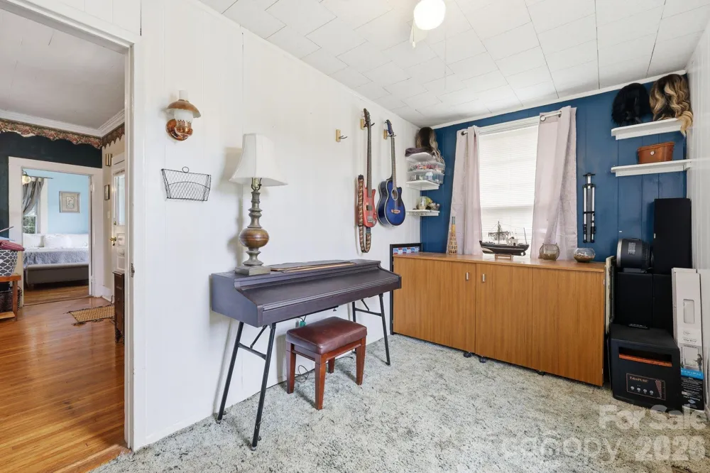 77 Pulliam Street Marion, NC 28752
