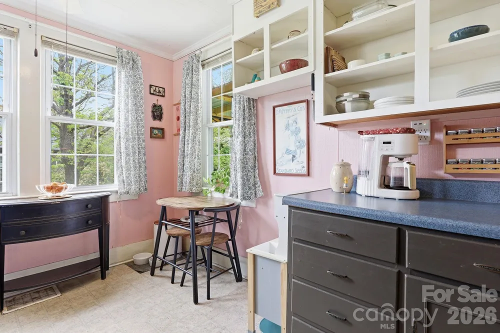 77 Pulliam Street Marion, NC 28752
