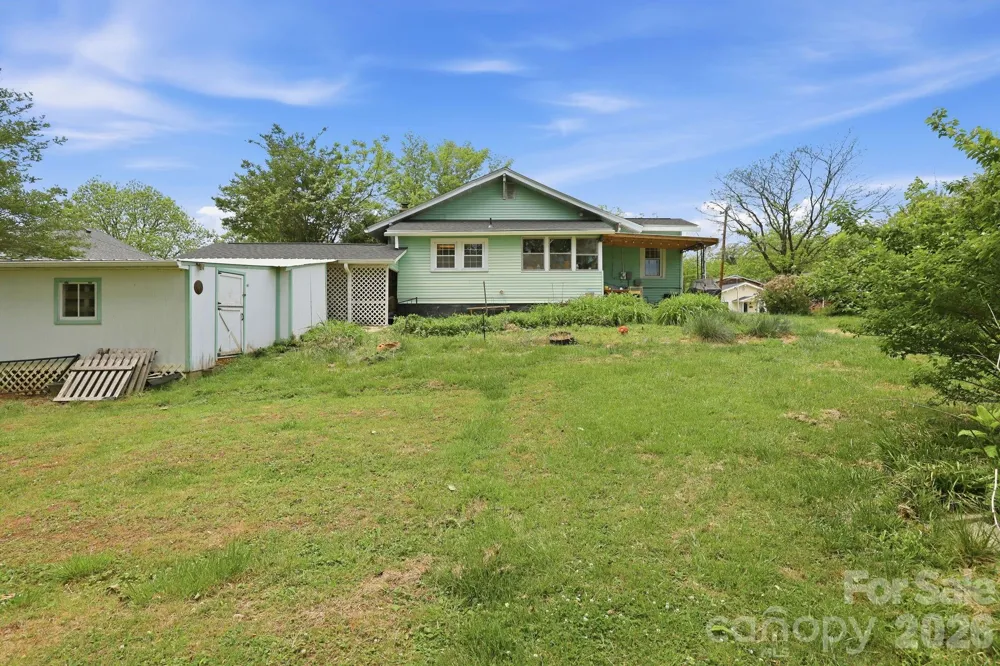 77 Pulliam Street Marion, NC 28752