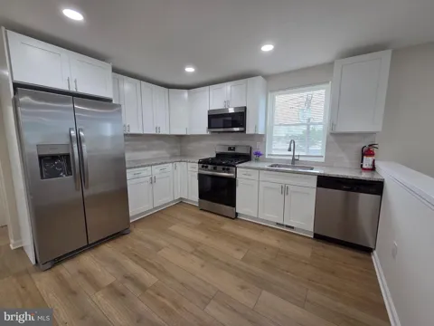 102 E CLEMENTS BRIDGE ROAD #2