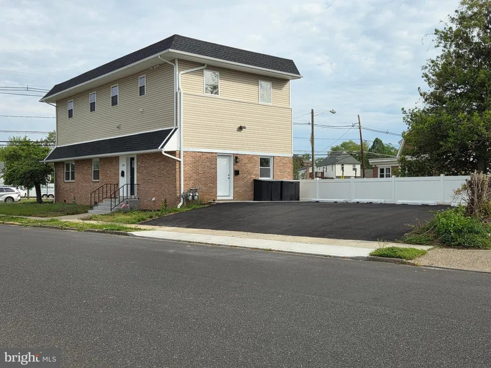 102 E CLEMENTS BRIDGE ROAD #2 Runnemede, NJ 08078