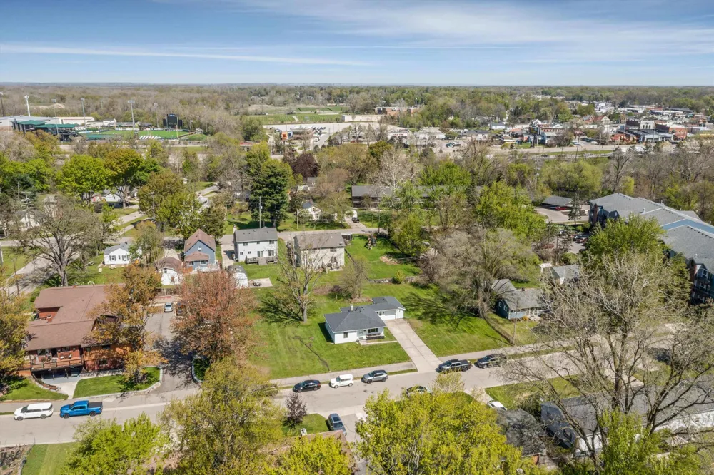 7553 Nichols Street Utica City, MI 48317