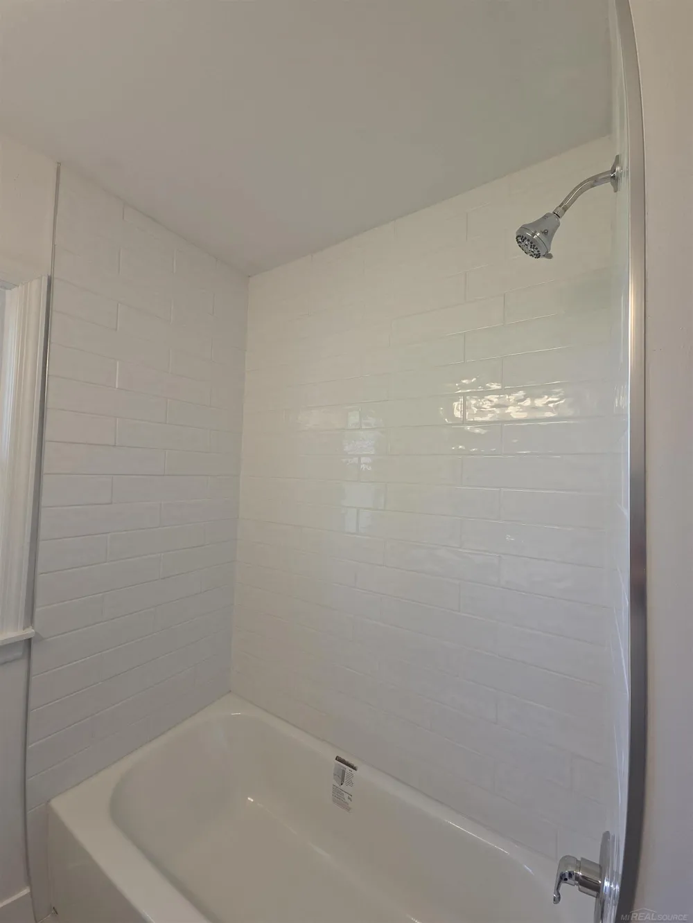 7553 Nichols Street Utica City, MI 48317