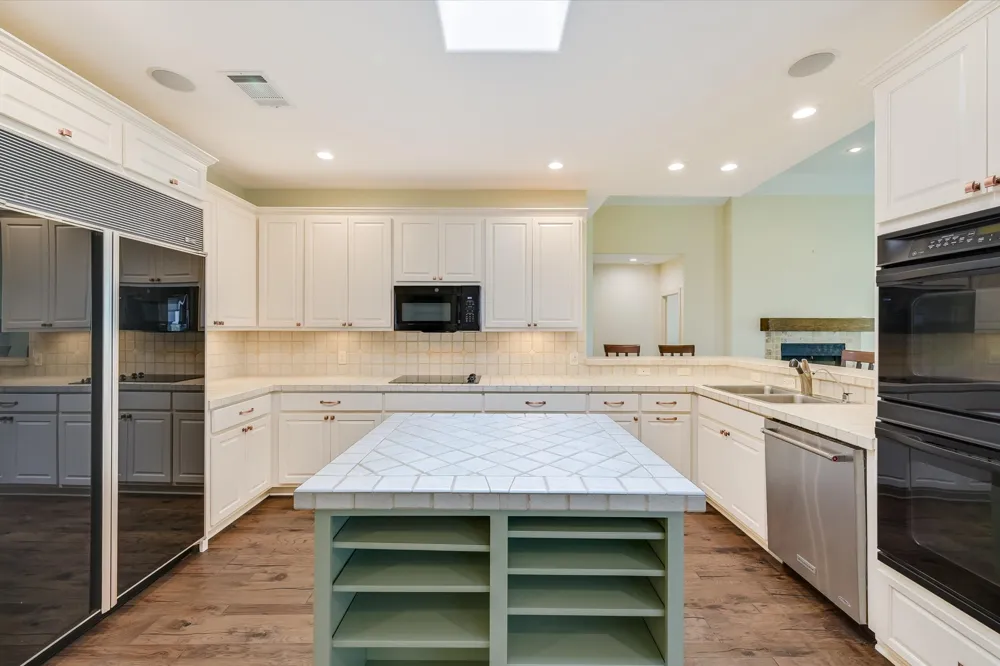 2300 FOUNDERS CIRCLE Spicewood, TX 78669