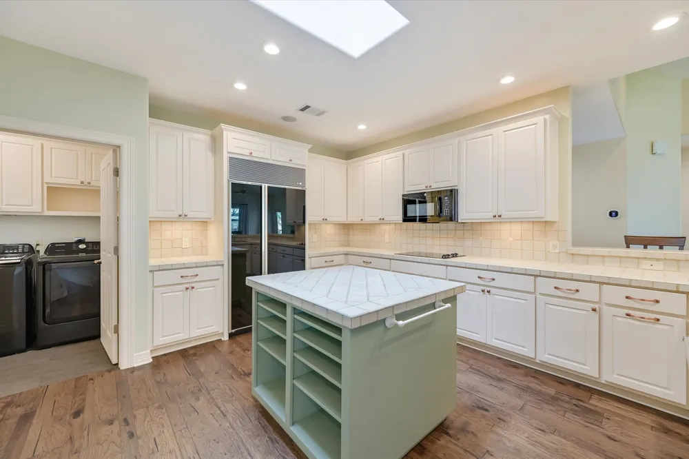 2300 FOUNDERS CIRCLE Spicewood, TX 78669