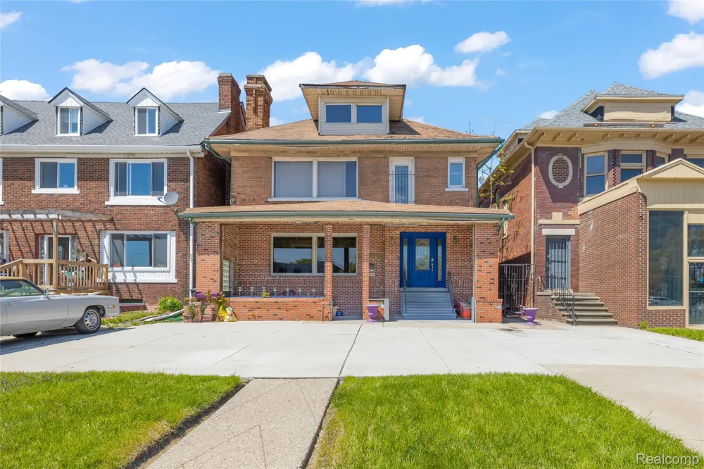 2425 W Grand Boulevard Detroit City, MI 48208