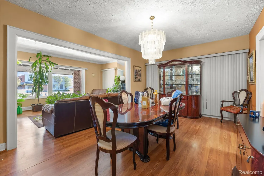 2425 W Grand Boulevard Detroit City, MI 48208
