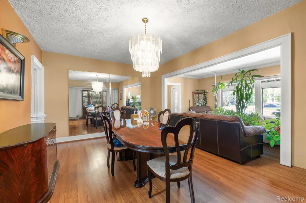 2425 W Grand Boulevard Detroit City, MI 48208