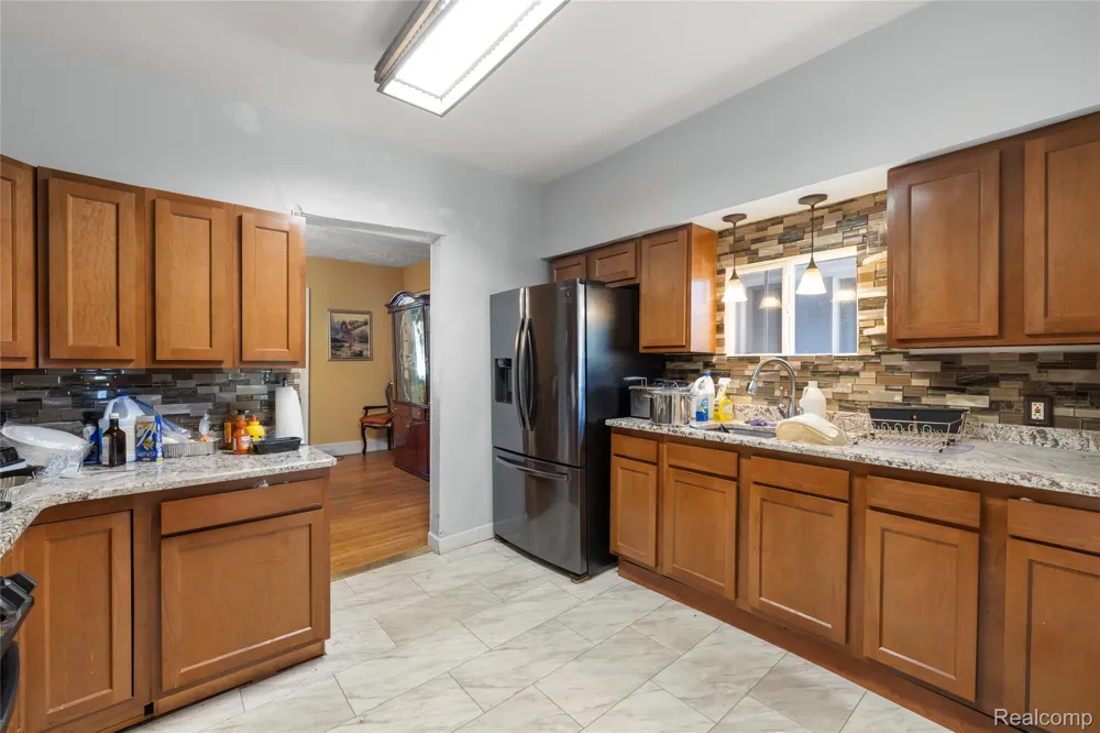 2425 W Grand Boulevard Detroit City, MI 48208