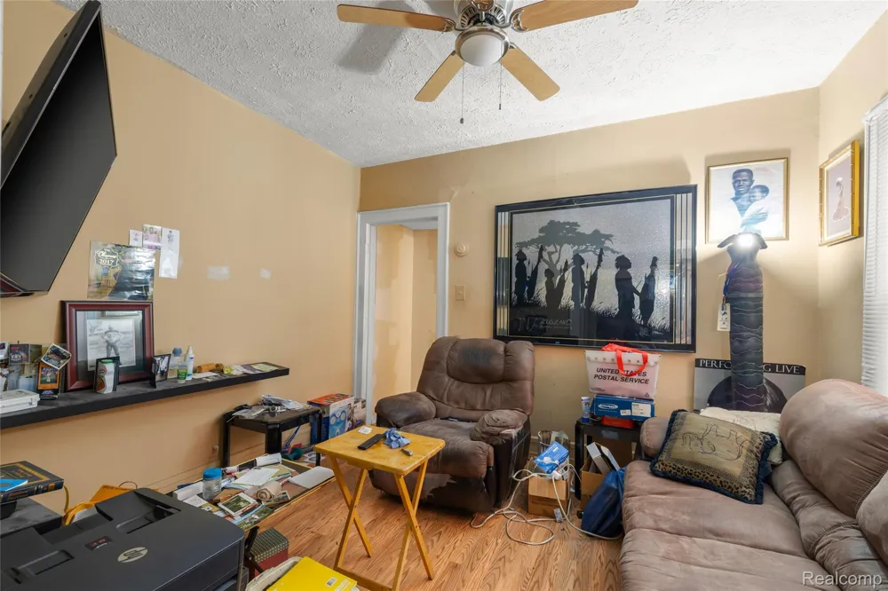 2425 W Grand Boulevard Detroit City, MI 48208