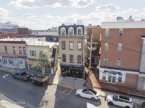 9 Wharf Avenue ##2