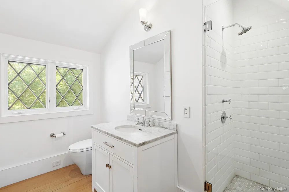 123 Abrahams Path East Hampton, NY 11937