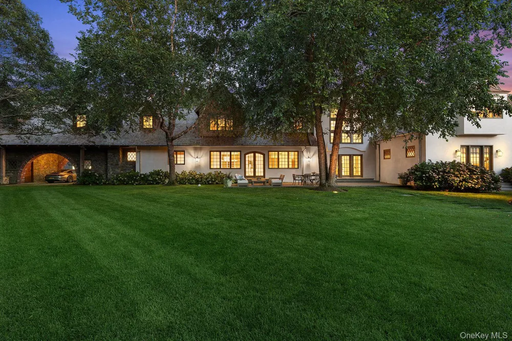 123 Abrahams Path East Hampton, NY 11937