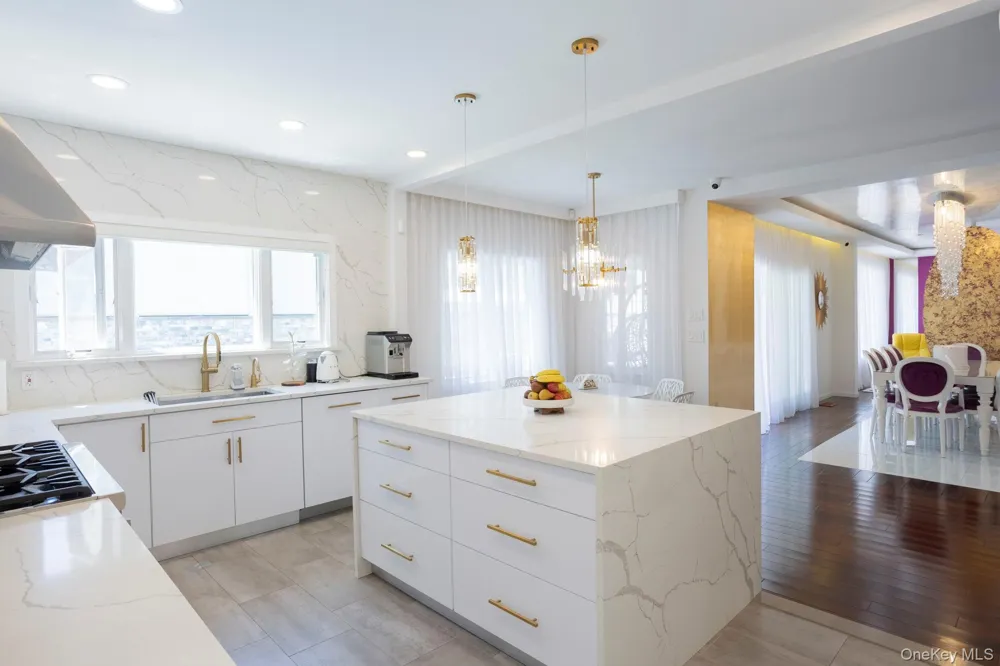219-26 Peck Avenue Hollis Hills, NY 11427