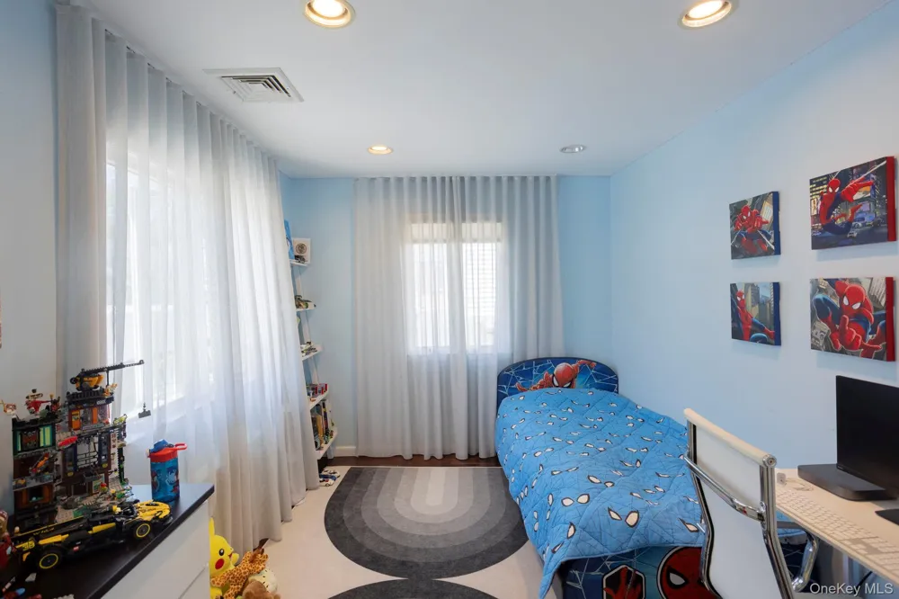 219-26 Peck Avenue Hollis Hills, NY 11427