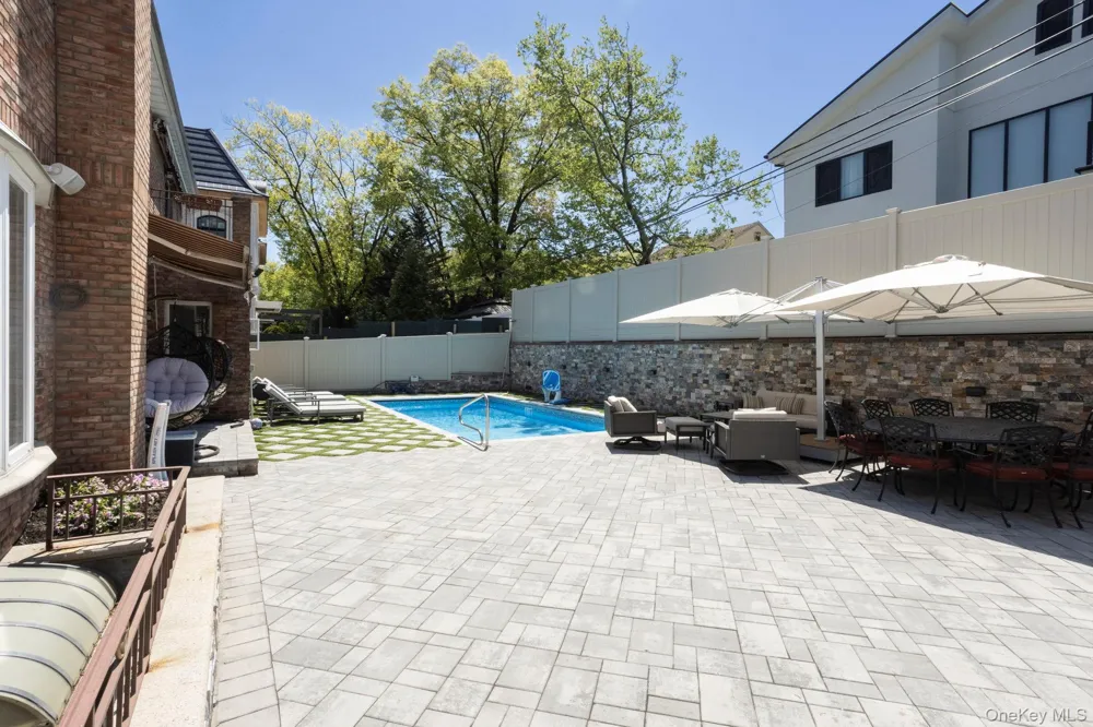219-26 Peck Avenue Hollis Hills, NY 11427