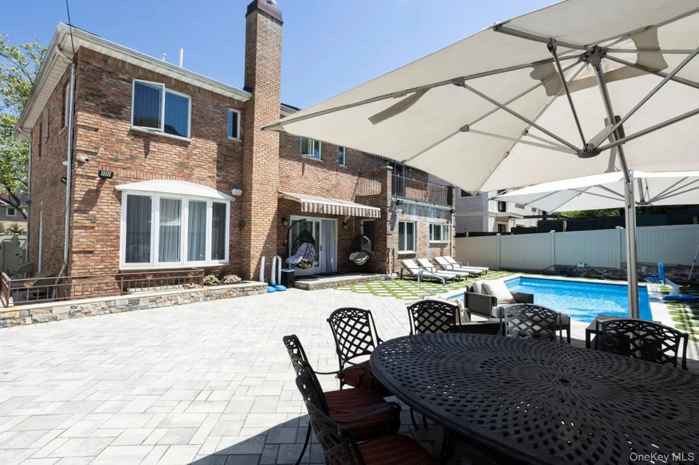 219-26 Peck Avenue Hollis Hills, NY 11427