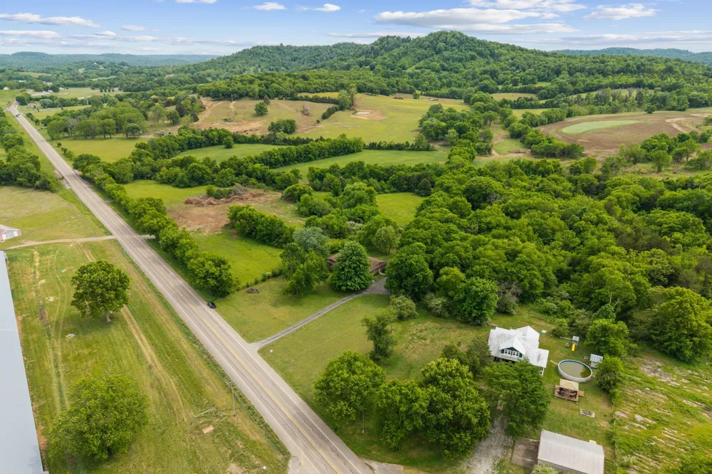 4083 Fayetteville Hwy Petersburg, TN 37144