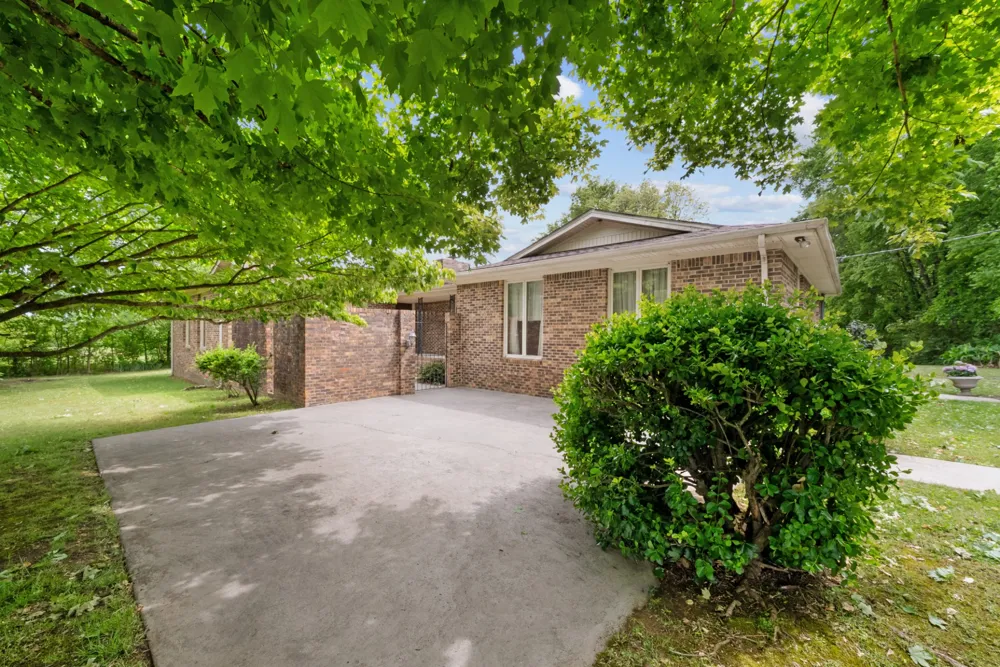 4083 Fayetteville Hwy Petersburg, TN 37144