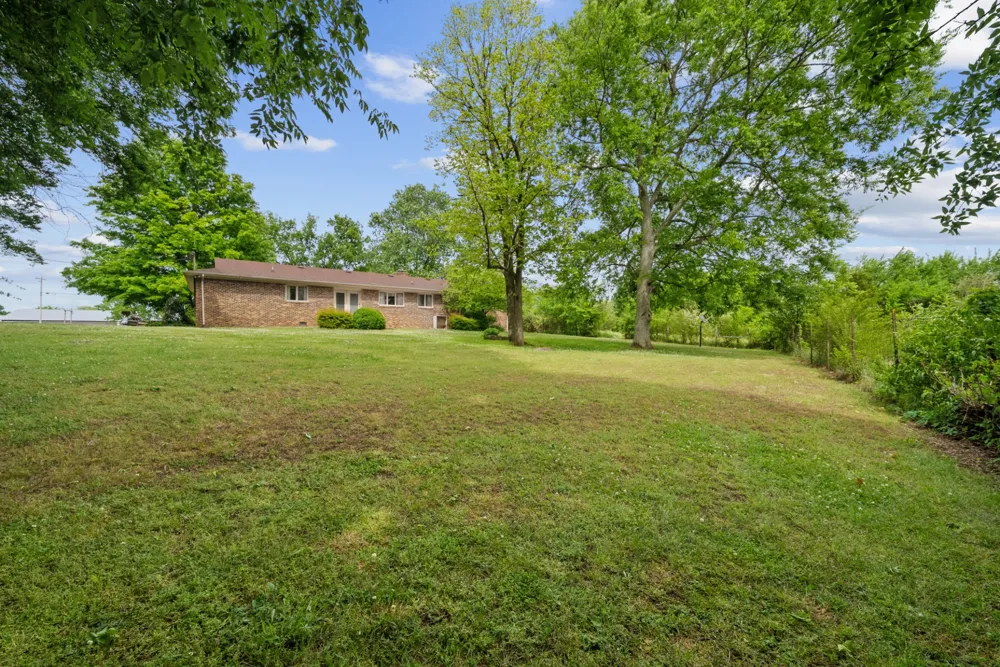 4083 Fayetteville Hwy Petersburg, TN 37144