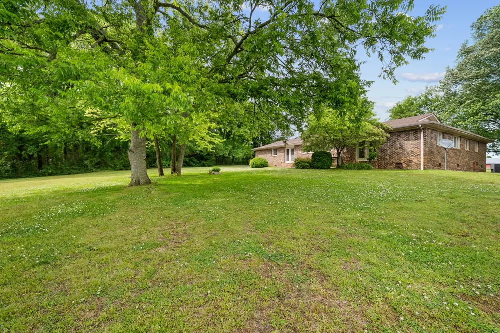 4083 Fayetteville Hwy Petersburg, TN 37144