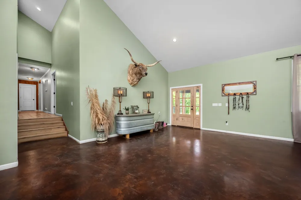 4303 Moore Ln Culleoka, TN 38451