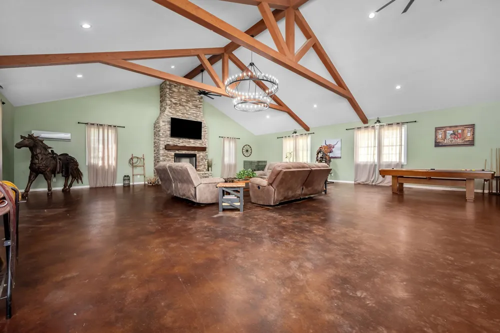 4303 Moore Ln Culleoka, TN 38451