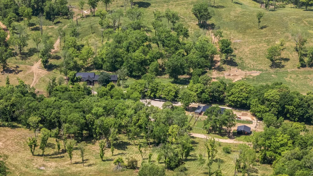 4303 Moore Ln Culleoka, TN 38451
