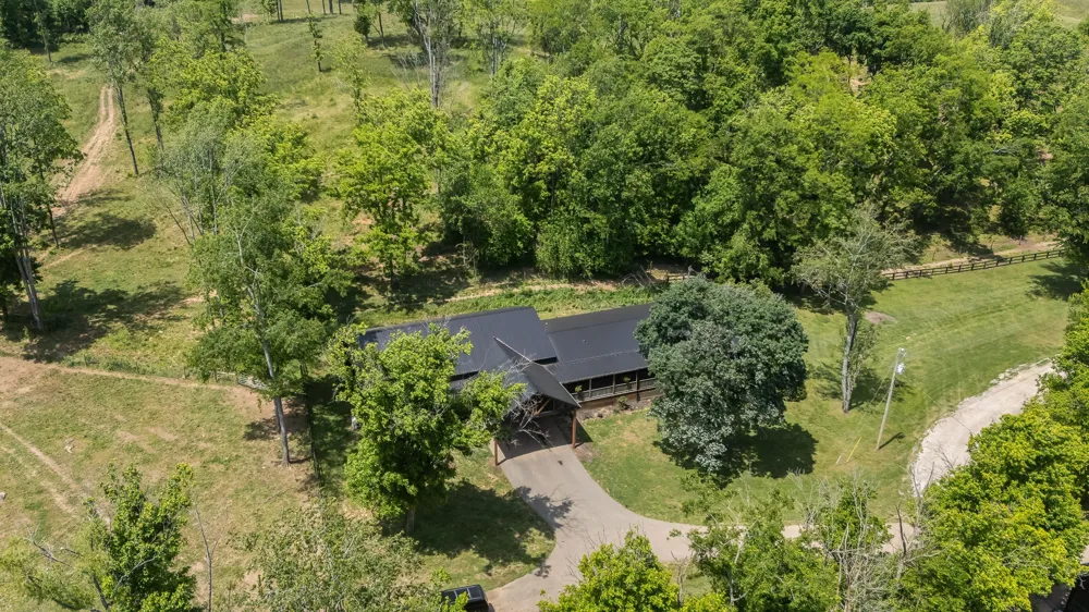 4303 Moore Ln Culleoka, TN 38451