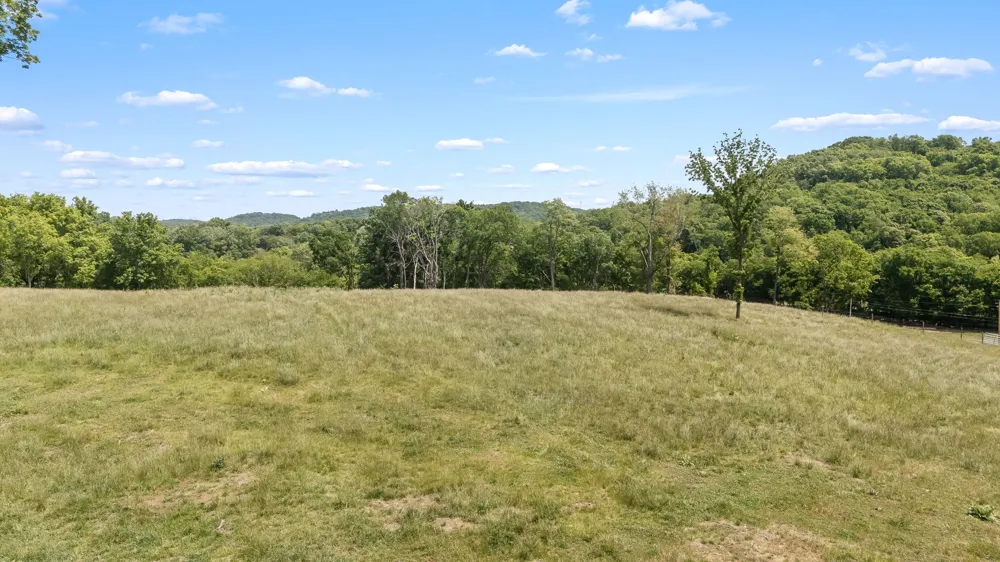 4303 Moore Ln Culleoka, TN 38451