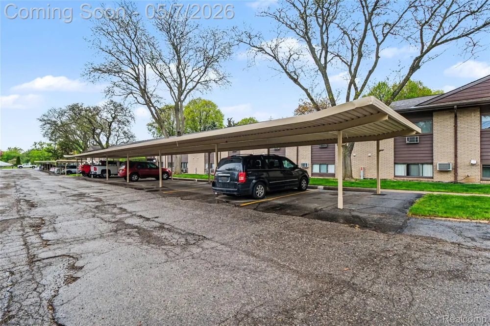 995 Cass Lake Road #144 Waterford Charter Township, MI 48328