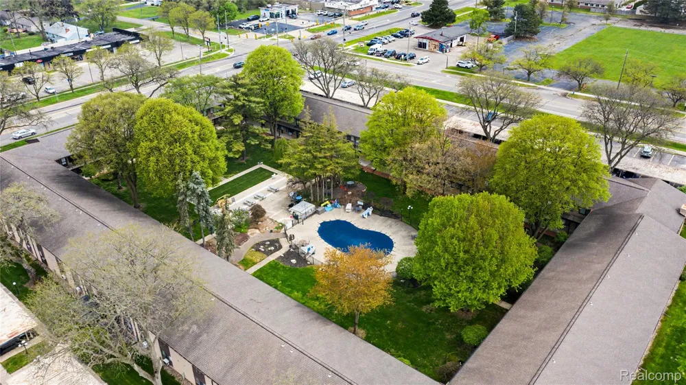 995 Cass Lake Road #144 Waterford Charter Township, MI 48328