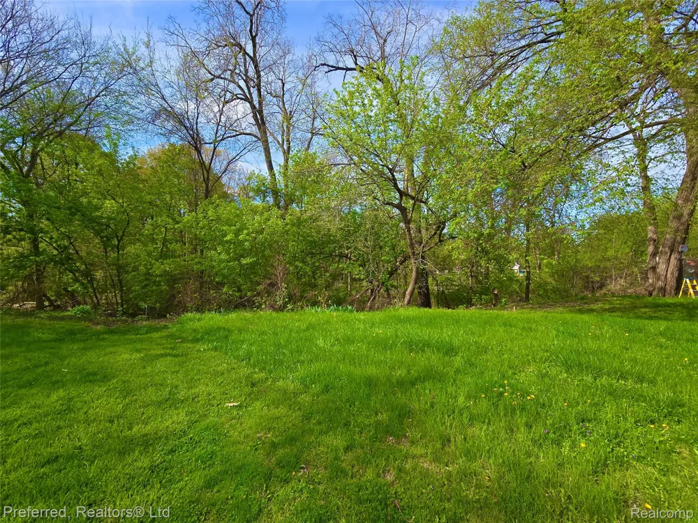 9691 Elizabeth Lake Road White Lake Charter Township, MI 48386