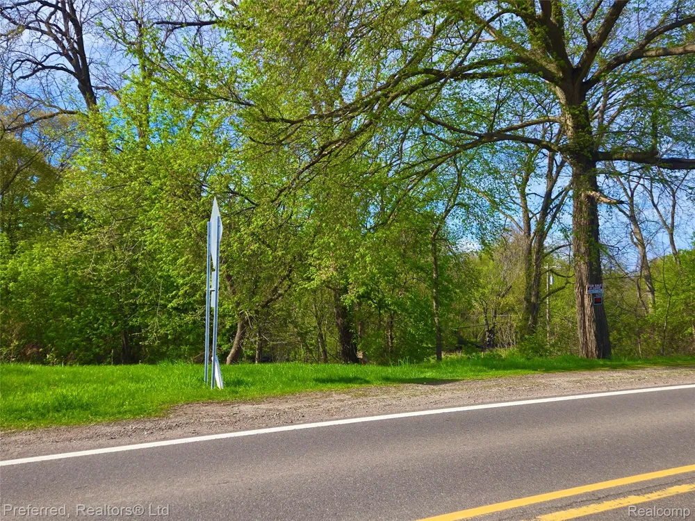 9691 Elizabeth Lake Road White Lake Charter Township, MI 48386