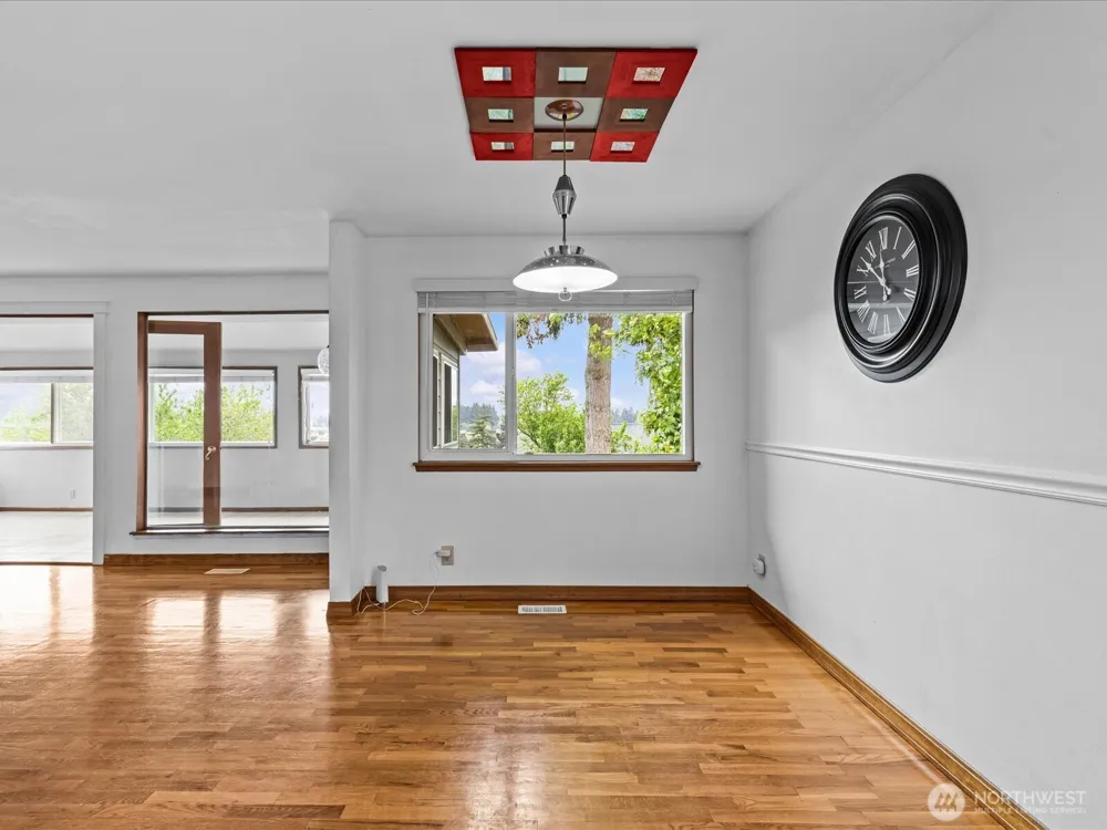 14445 5th Avenue S Burien, WA 98168
