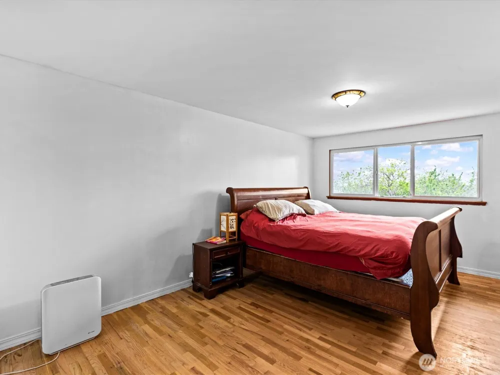 14445 5th Avenue S Burien, WA 98168