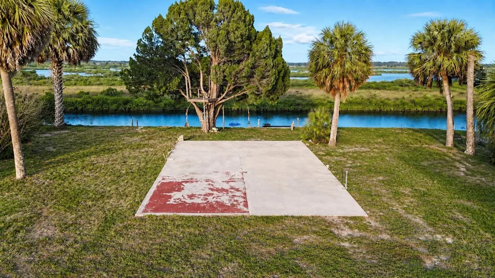 10166 CABANA STREET Weeki Wachee, FL 34607