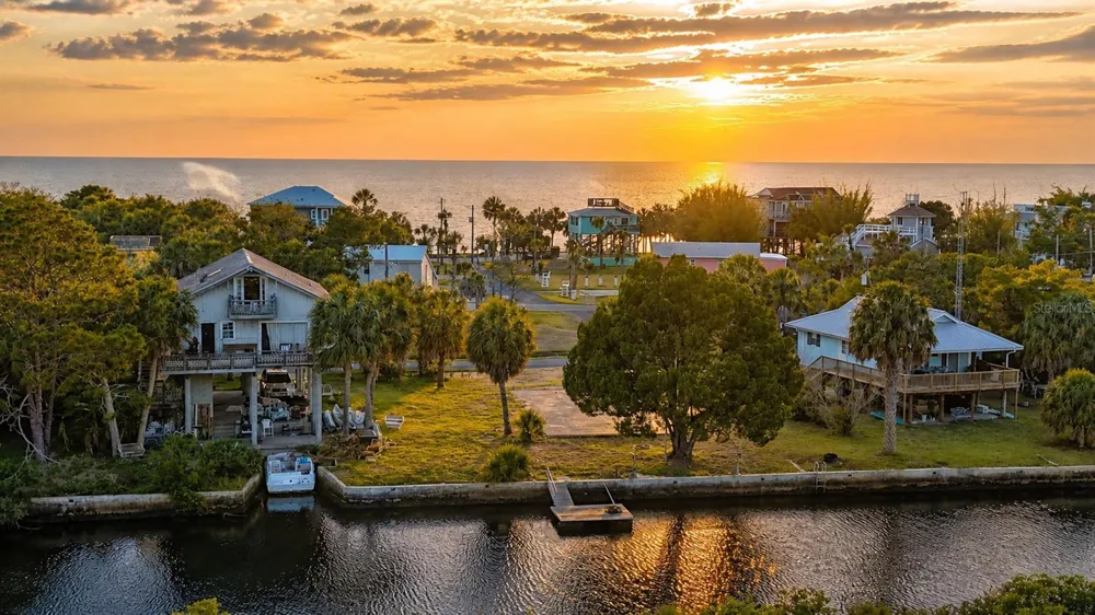 10166 CABANA STREET Weeki Wachee, FL 34607