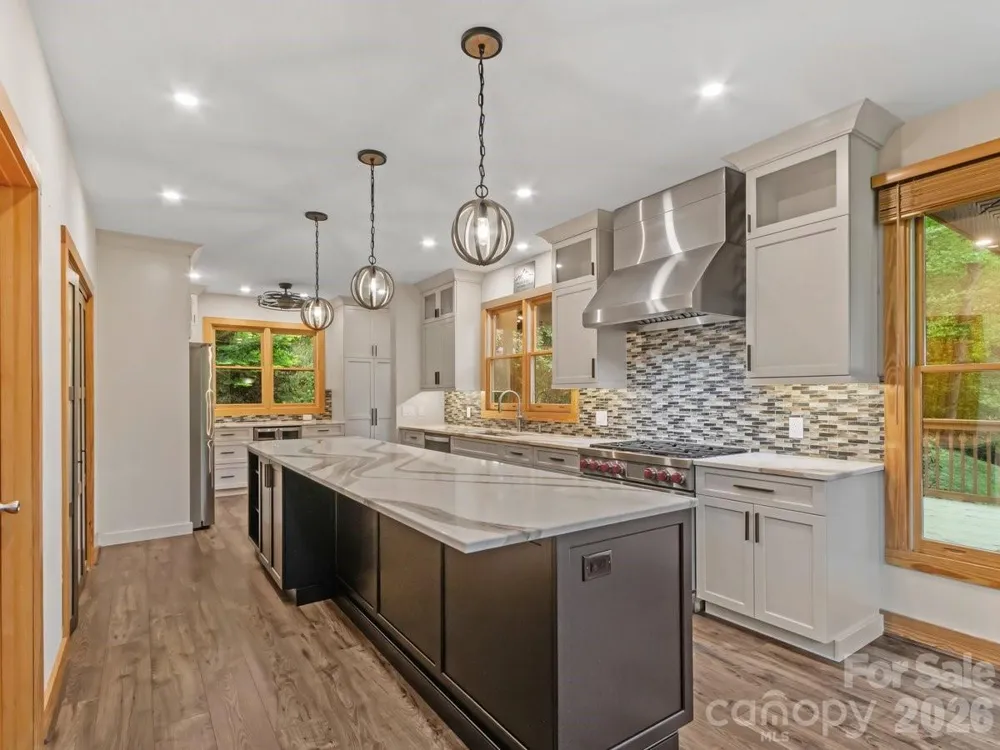 52 Mountain Park Drive Mars Hill, NC 28754